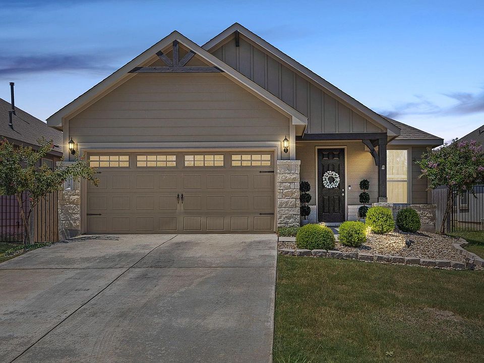 1st image of 218 Bonnet Blvd