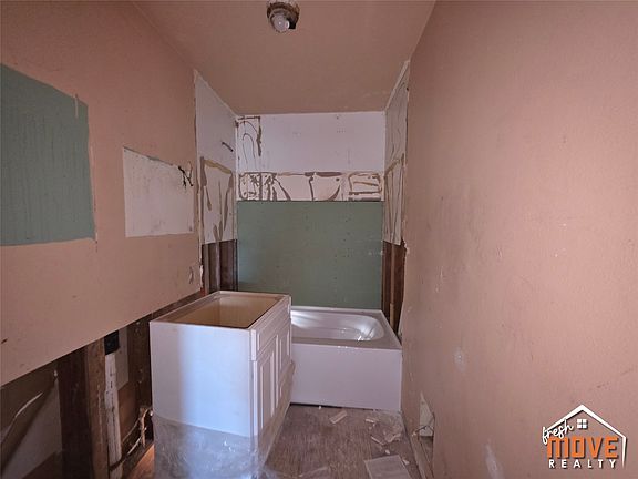 5th image of 508 SE Cheyenne Ave