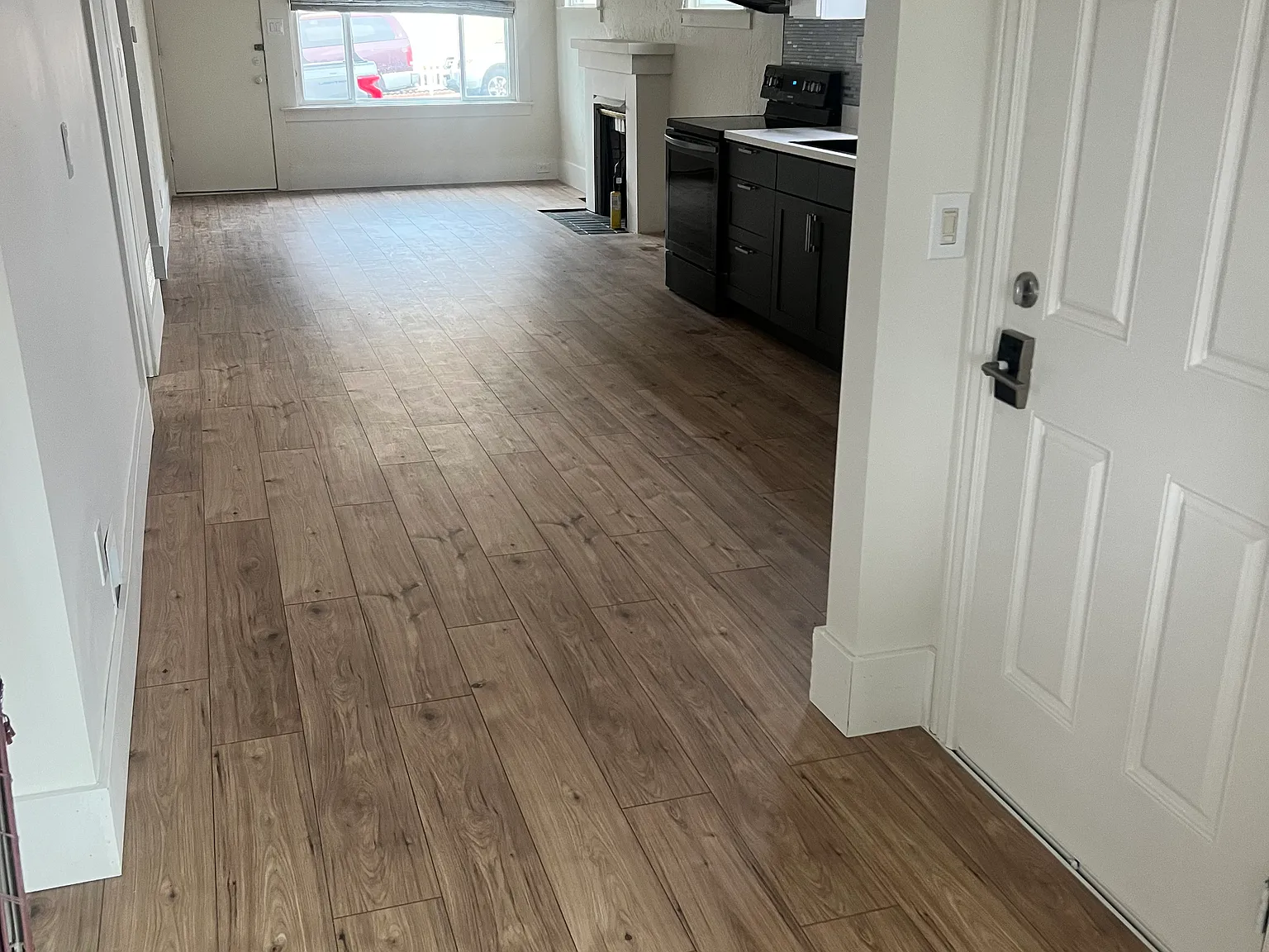 2 bed, 760 sqft, $3,900 — Photo 4