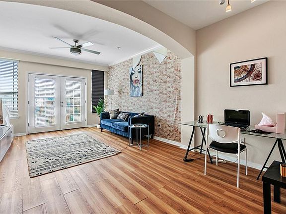 3rd image of 2505 San Gabriel St APT 401