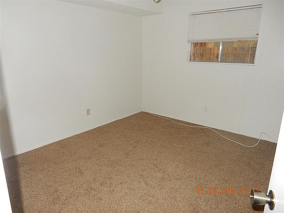 4th image of 805 E 24th Pl