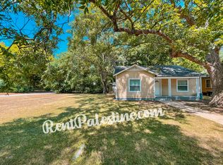 1314 N John St, Palestine, TX 75803