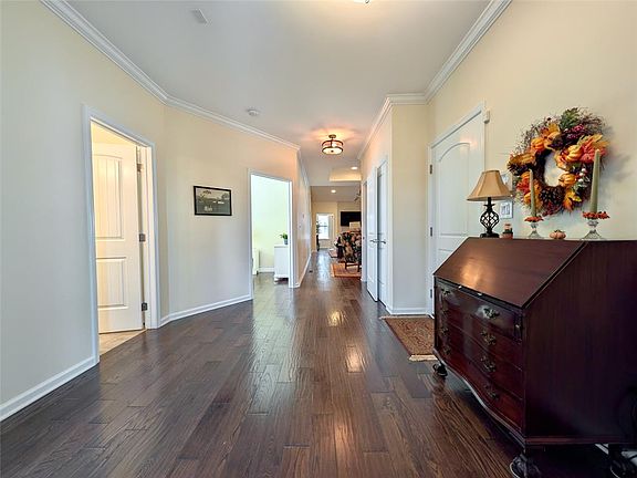 3rd image of 4139 Clearbrook Rd
