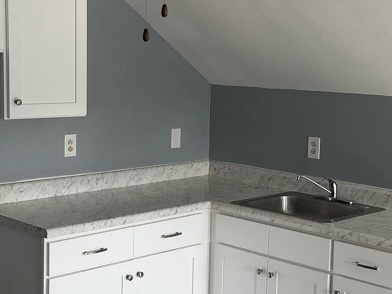1560 Corbin Ave #3 — Photo 3