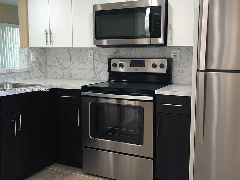 1400 San Remo Cir — Photo 15