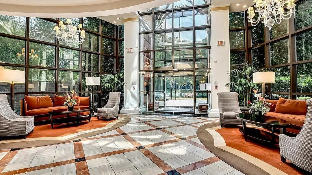 1 bed, 927 sqft, $1,995 — Photo 1