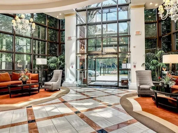 10101 Grosvenor Pl, North Bethesda, MD