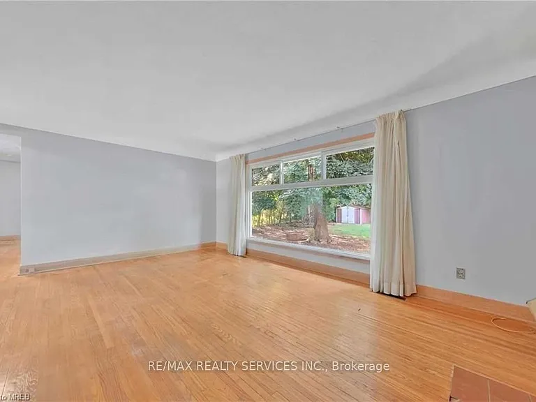 675 Inverness Ave — Photo 22