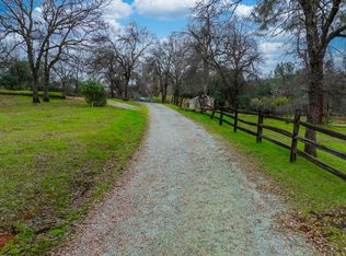 16438 Schilling Rd, Redding, CA 96001