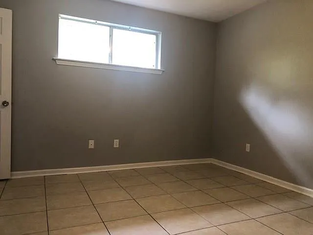 101 Wallis Ct — Photo 6