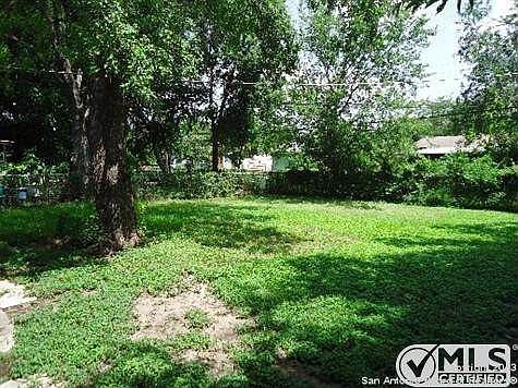 3rd image of 4228 Silver Lake Dr