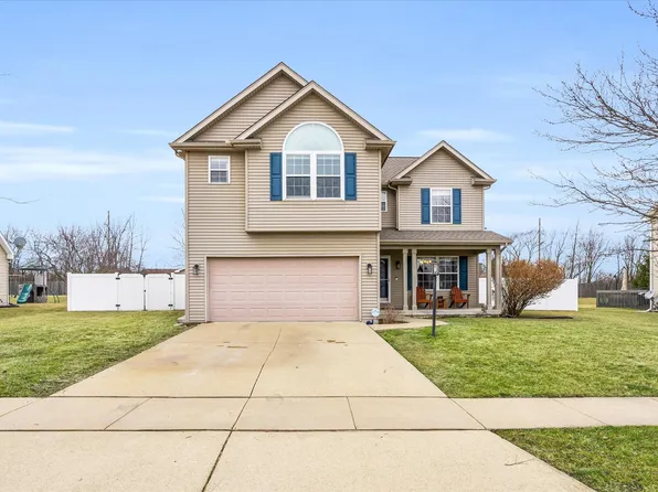 805 Bergamot St, Savoy, IL 61874