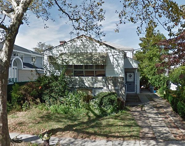 1st image of 2450 E 65th St