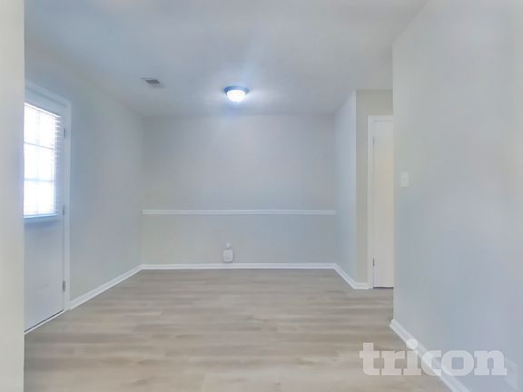 5th image of 126 Woodberry Ct