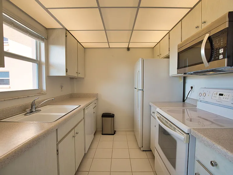 232 Saint Augustine Ave #502 — Photo 7