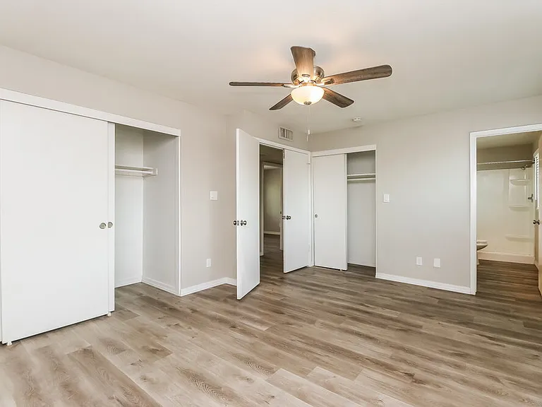 2633 W Monte Ave — Photo 8