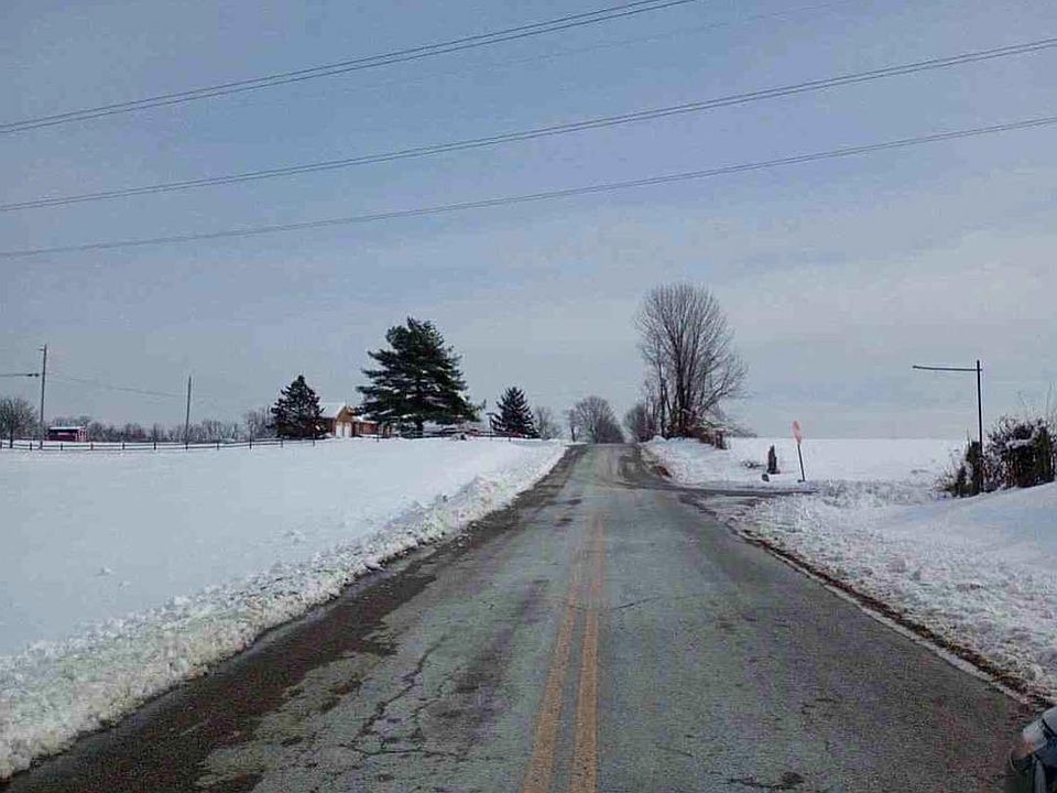 2nd image of 1236 Brier Ridge Rd