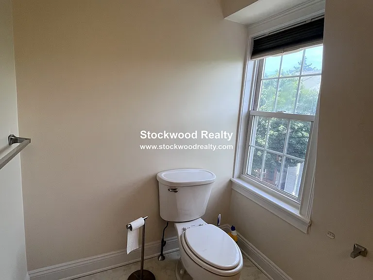 16 Gates St #3 — Photo 17