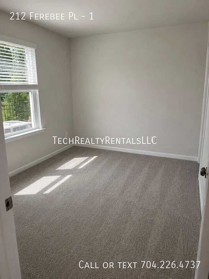 3 bed, 3.5 bath, 1576 sqft, $2,400 — Photo 3