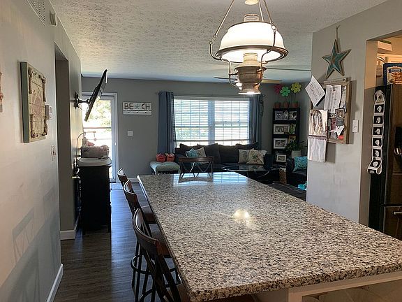 4th image of 1251 W 70th St