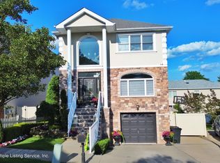 47 Opal Ln, Staten Island, NY 10309