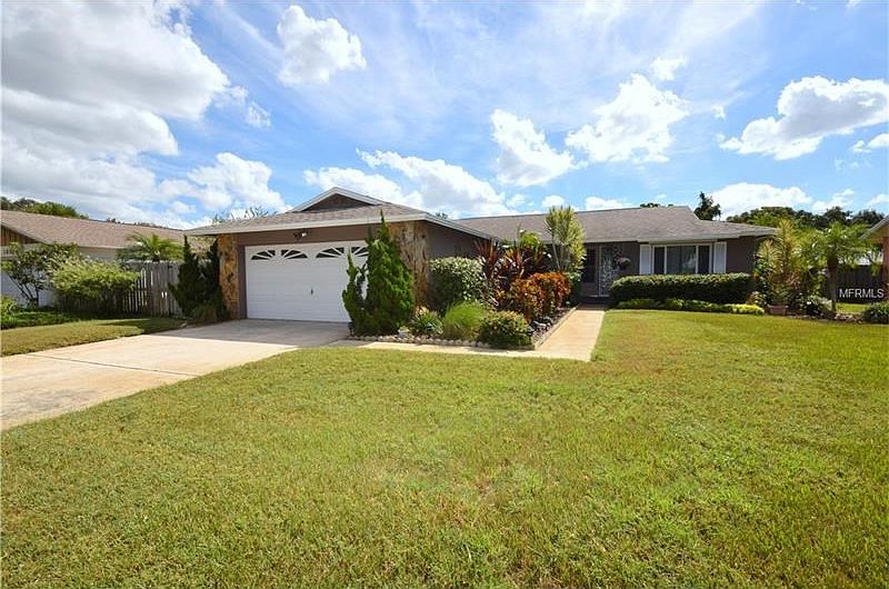 1st image of 13368 Hacienda Dr