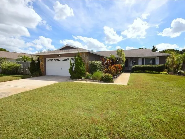 13368 Hacienda Dr, Largo, FL 33774