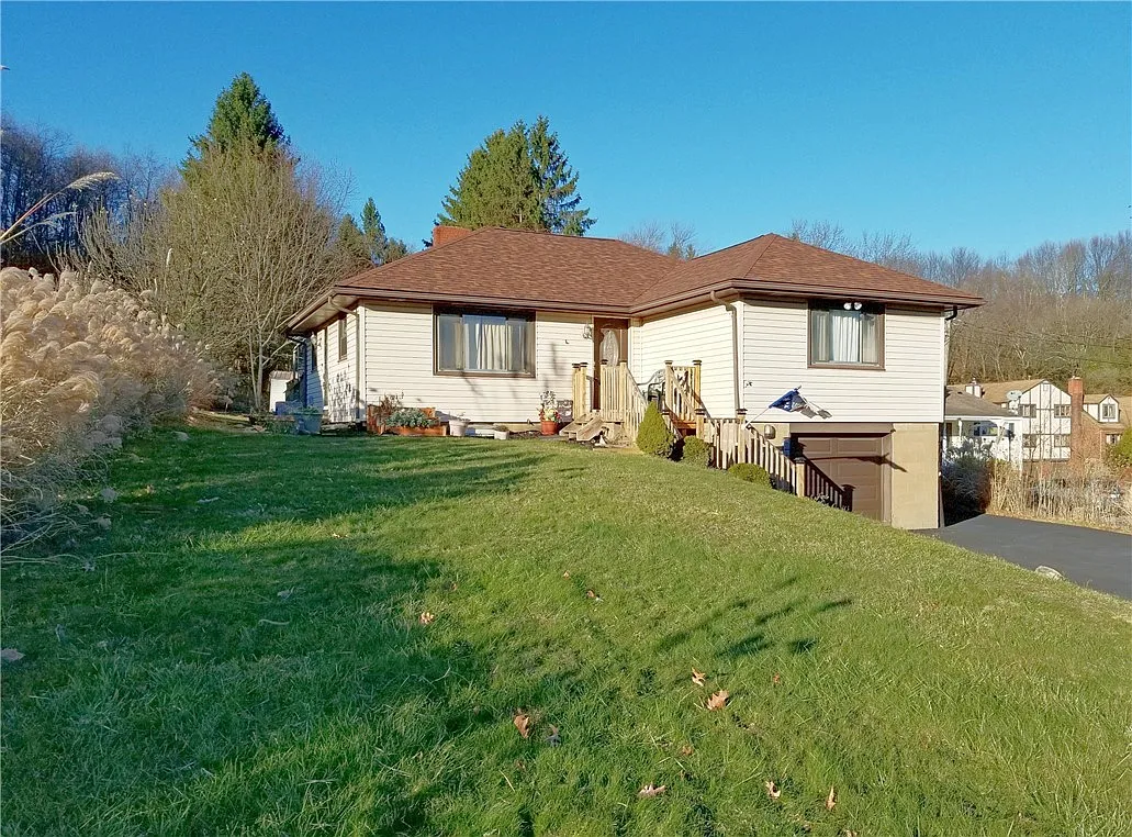 3037 E Hardies Rd photo 1