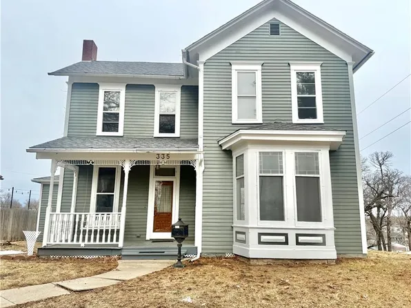 335 E 4th St, Maryville, MO 64468