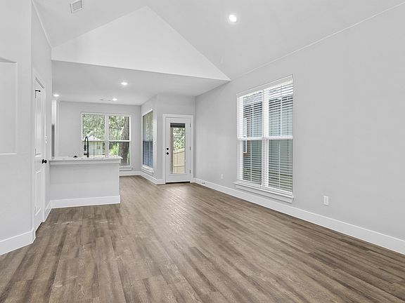 3rd image of 508 W Johnson St
