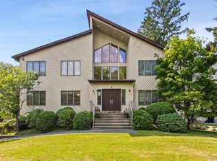 9 Carlton Lane, Monsey, NY 10952
