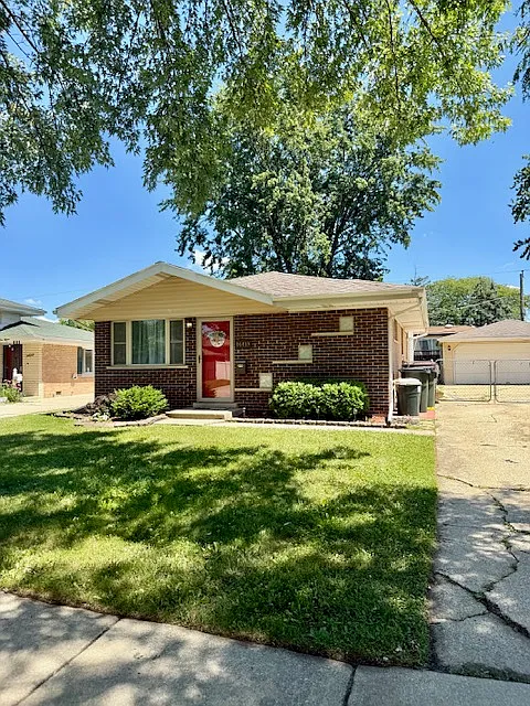 3 bed, 1008 sqft, $2,600 — Photo 1