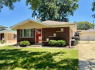 16419 Terry Ln, Oak Forest, IL 60452