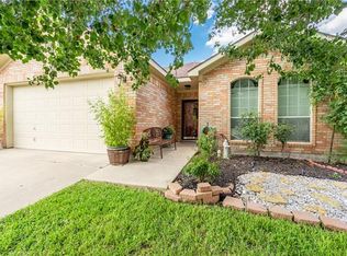 9964 Blue Bell Dr, Fort Worth, TX 76108