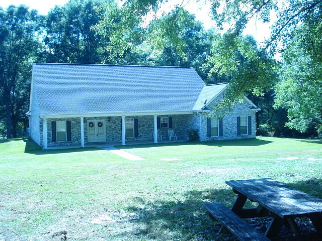1st image of E Twin Oaks Ln