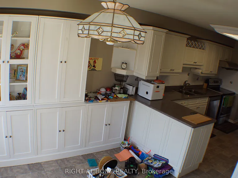 1140 Leewood Dr — Photo 6