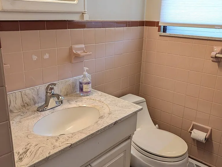 5253 Vernadale Dr — Photo 29