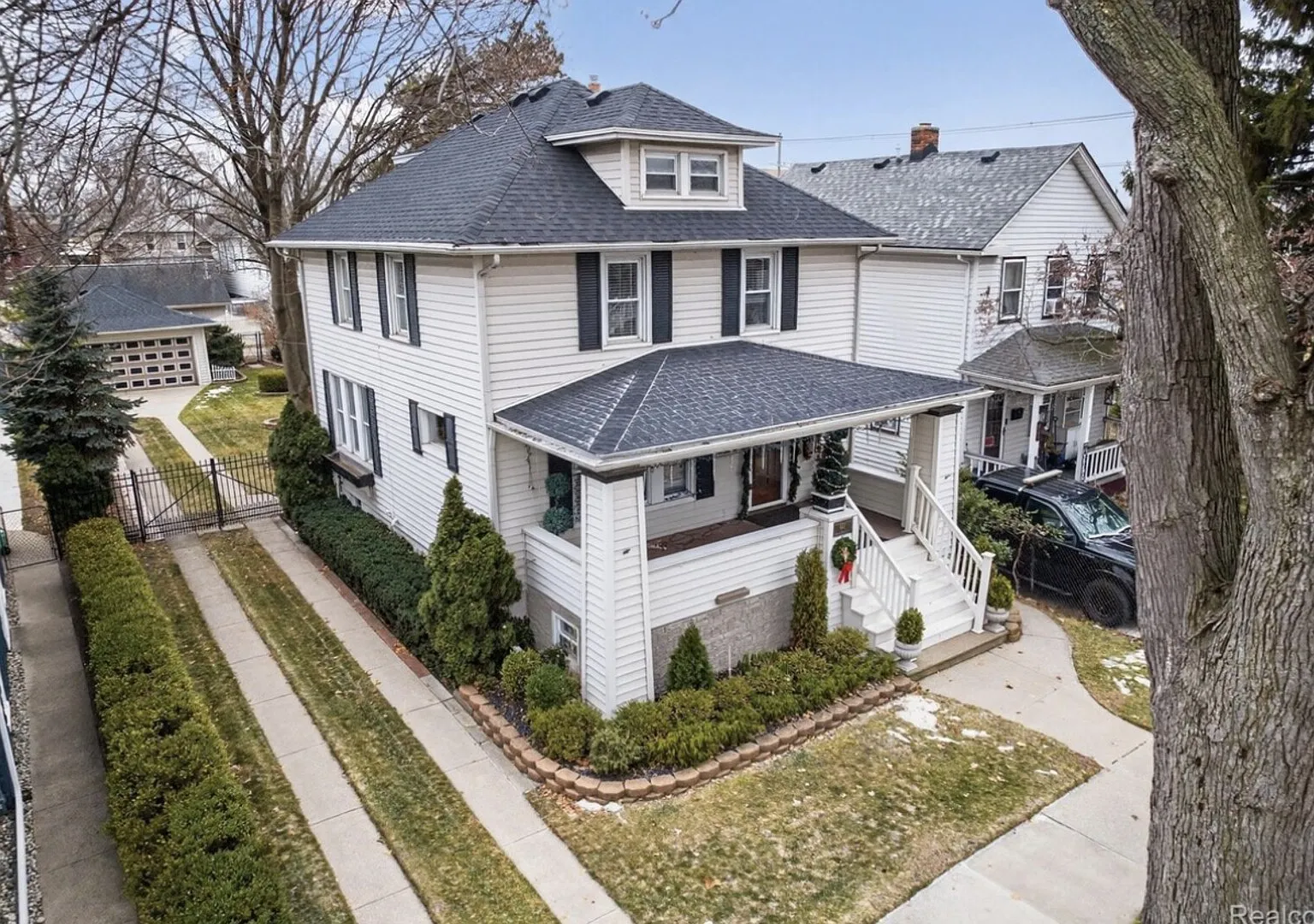 Welcome to our peaceful, centrally located vintage home in Wyandotte! — Photo 4