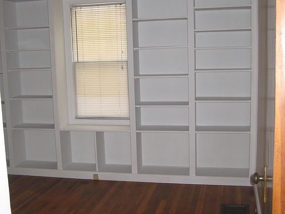 2nd image of 202 Leland Ave