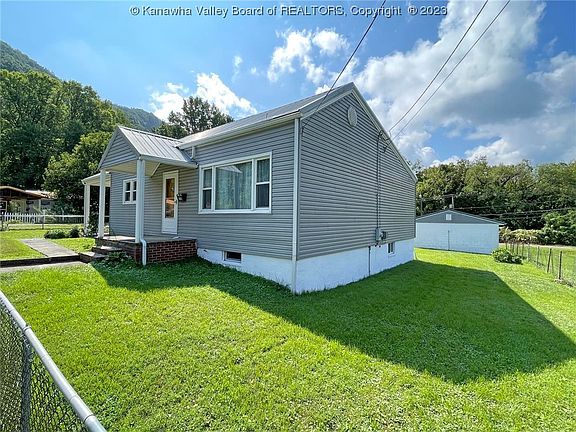 2nd image of 412 Plum Dr