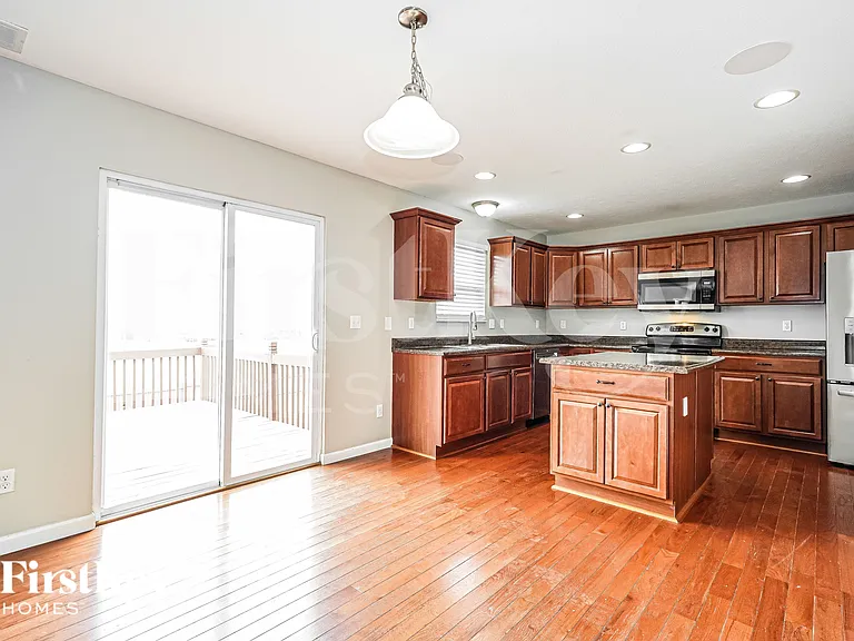 21 Hawthorne Dr — Photo 4
