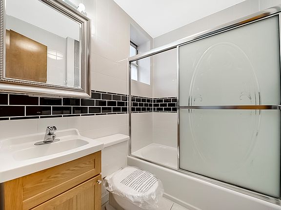 5th image of 350 22nd St APT 2R