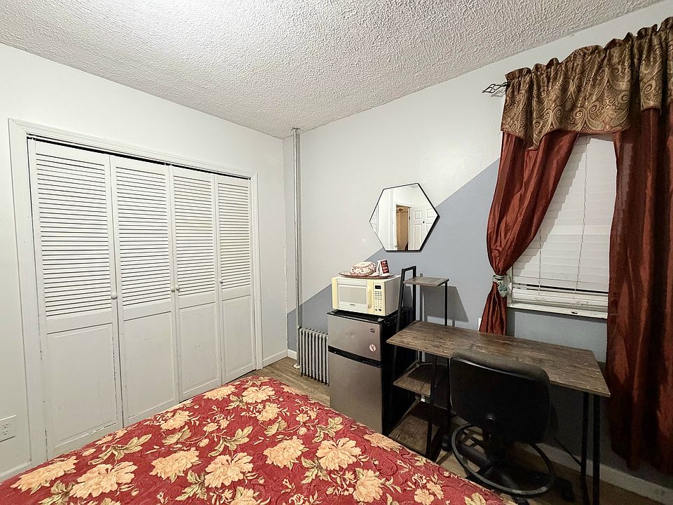 Bedroom closet view