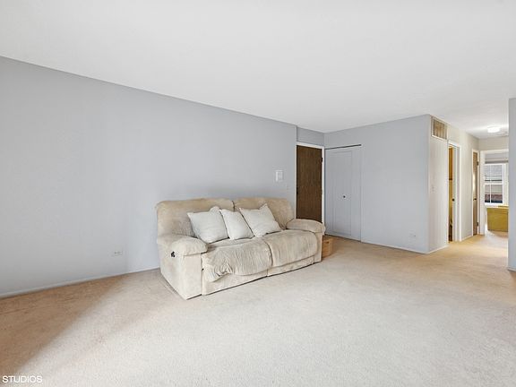 3rd image of 312 Wildberry Ct Unit C1