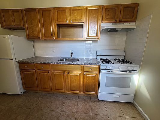 5th image of 8609 Bay 16 St #D3