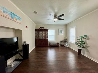 3200 6th Ave, Fort Worth, TX 76110