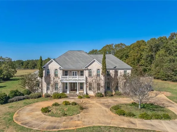 450 Willow Springs Ln, Social Circle, GA 30025