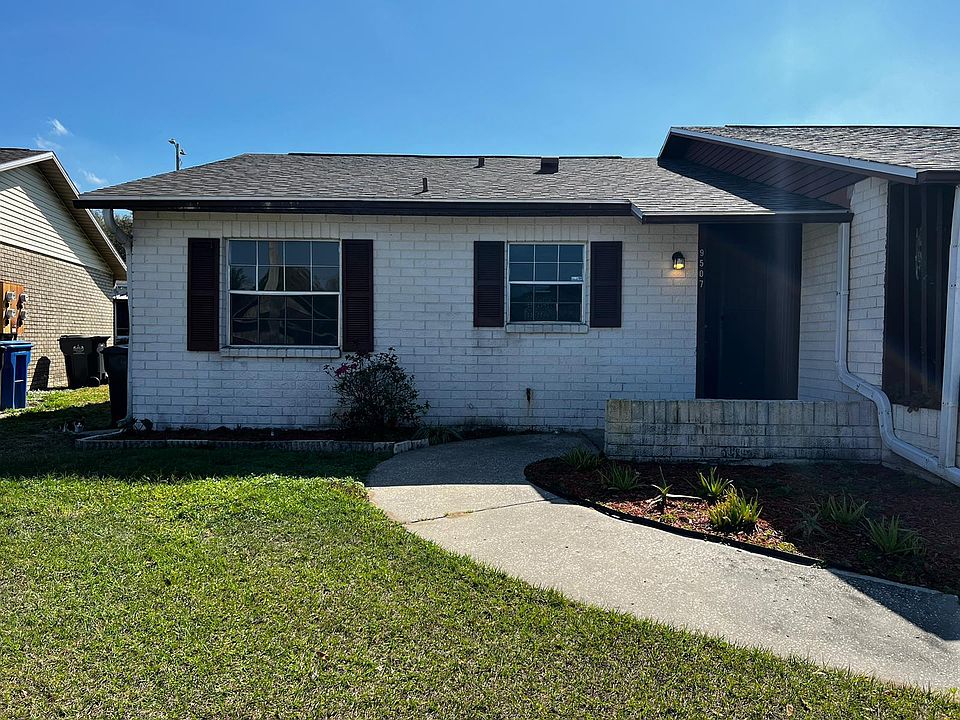 1st image of 9507 Fairview Cir