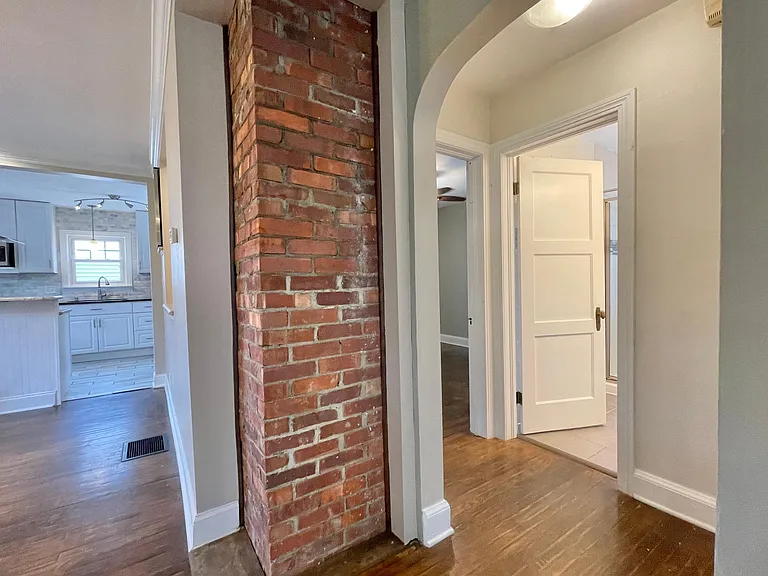 217 McArthur Dr — Photo 9