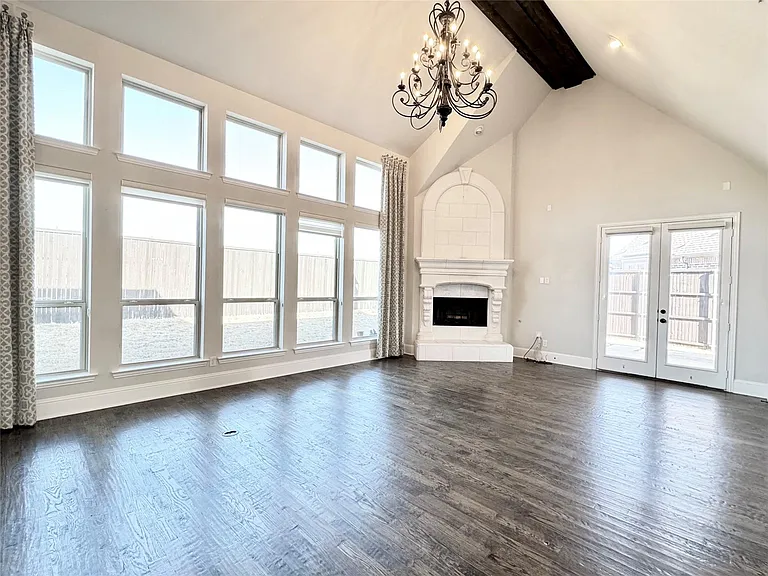 15172 Bardwell Ln — Photo 5